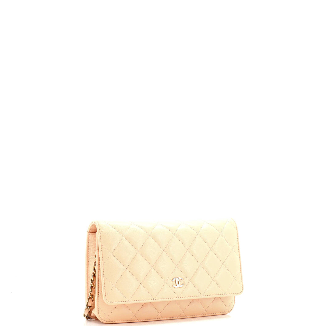 Wallet on Chain Quilted Caviar