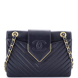 Collar and Tie Flap Bag Chevron Sheepskin Small