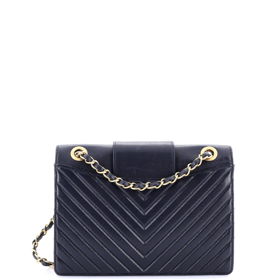 Collar and Tie Flap Bag Chevron Sheepskin Small
