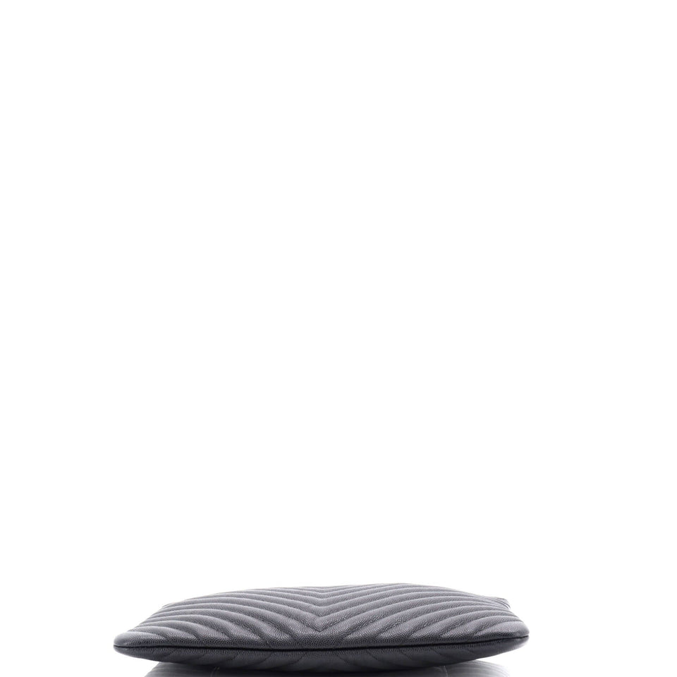 O Case Clutch Chevron Caviar Medium