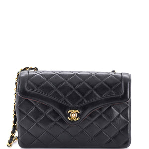 Vintage CC Chain Curve Flap Bag Quilted Lambskin Medium