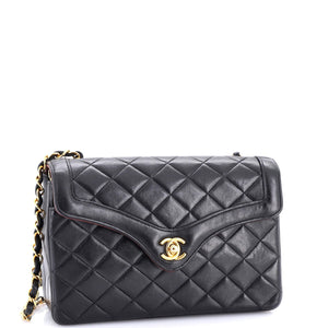 Vintage CC Chain Curve Flap Bag Quilted Lambskin Medium