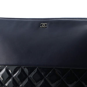 O Case Clutch Lambskin and Quilted Patent Large