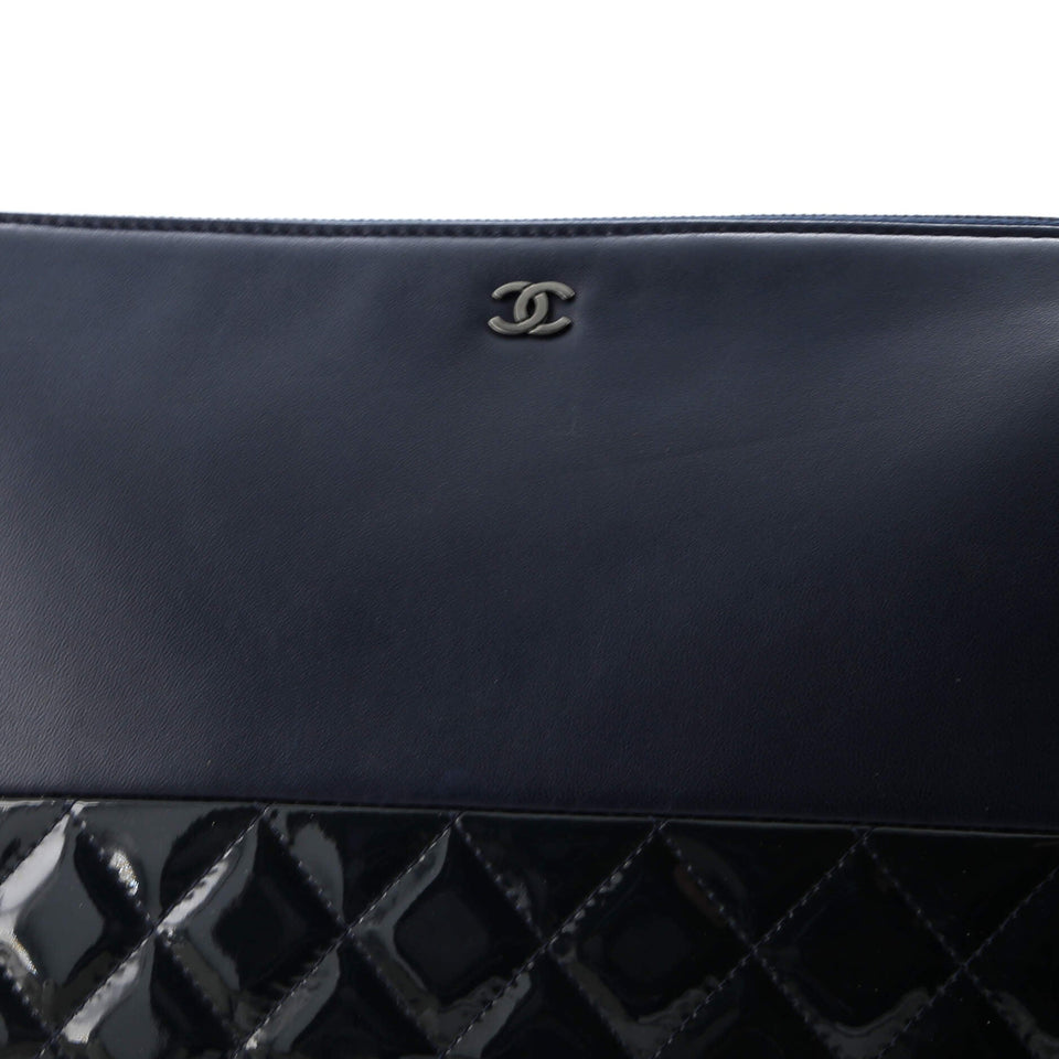 O Case Clutch Lambskin and Quilted Patent Large