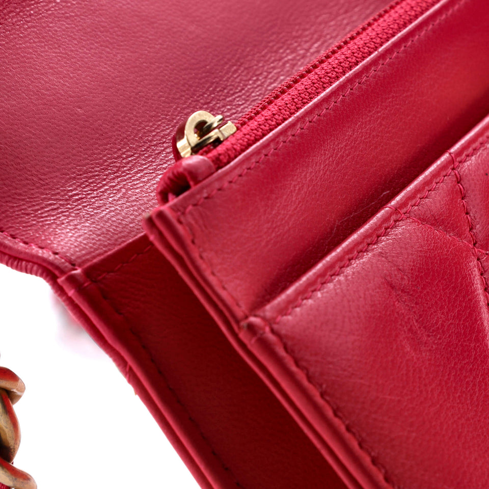 19 Wallet on Chain Quilted Lambskin