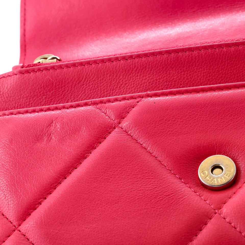 19 Wallet on Chain Quilted Lambskin