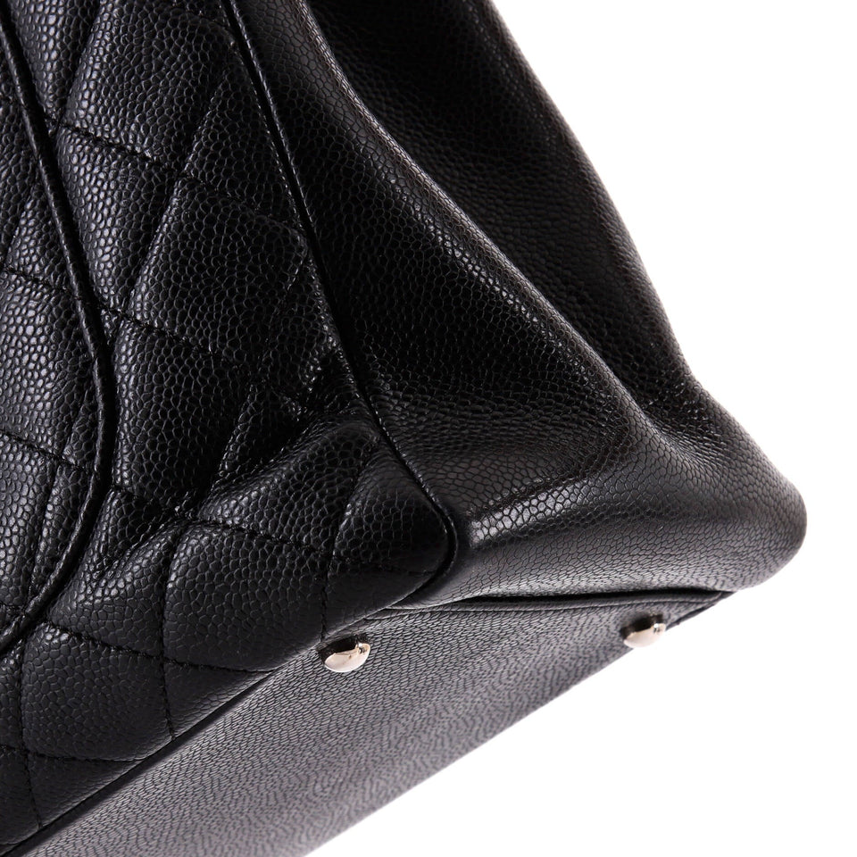Grand Shopping Tote Quilted Caviar XL