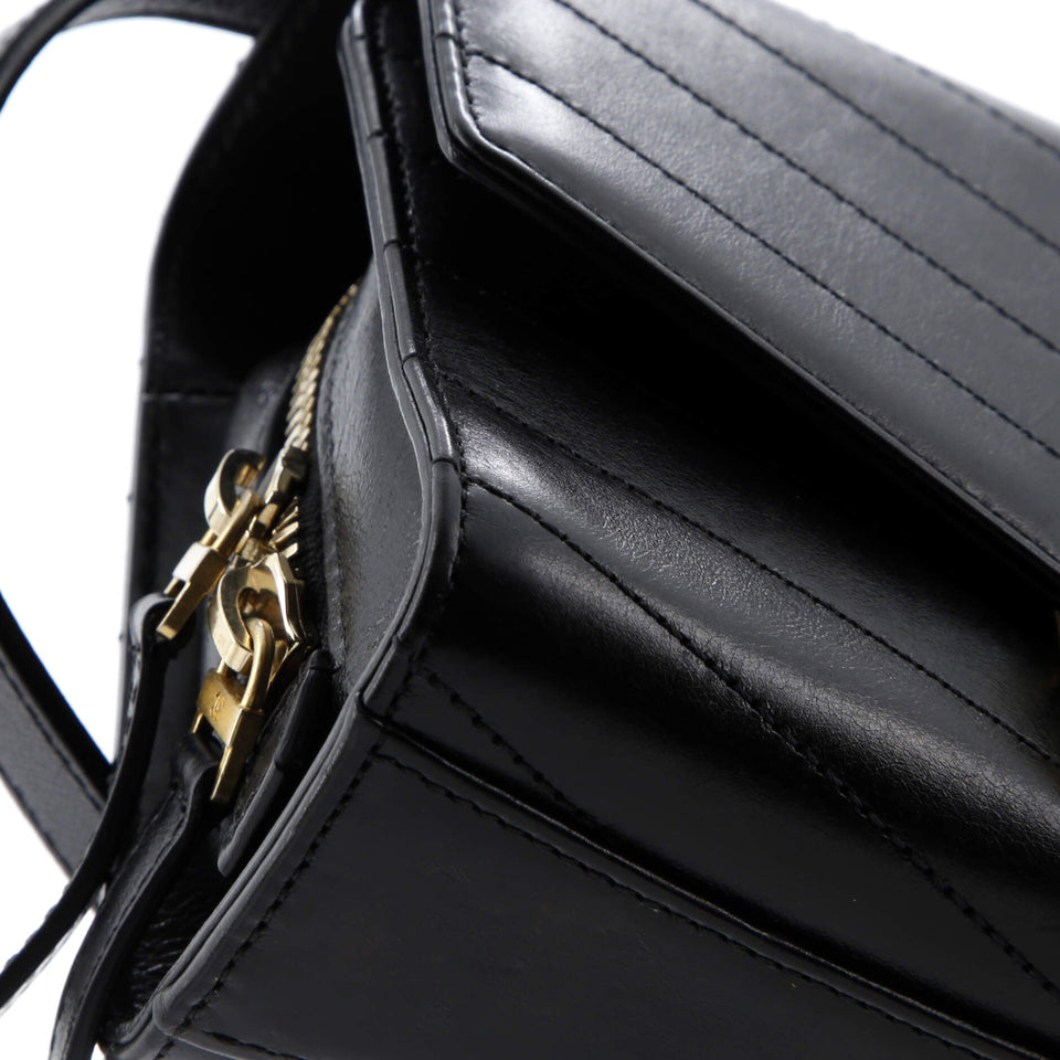 Medal Envelope Flap Bag Chevron Calfskin Small