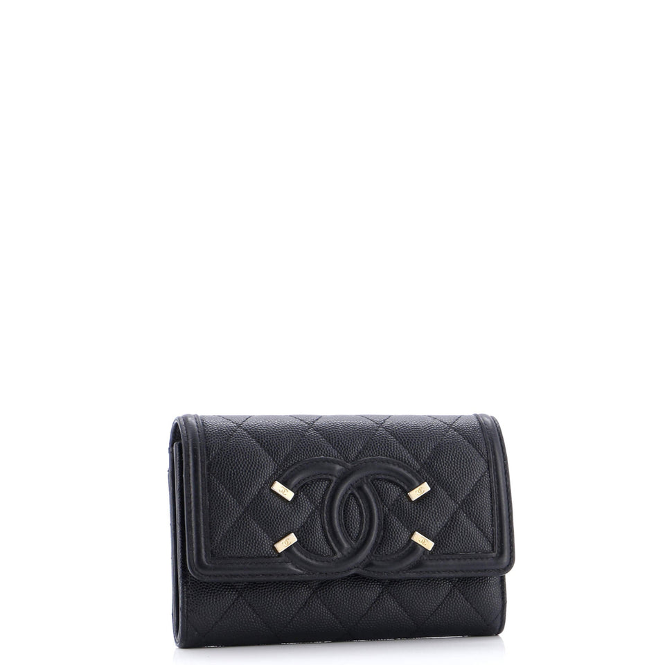 Filigree Flap Wallet Quilted Caviar Medium