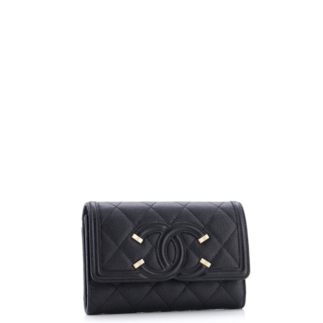 Filigree Flap Wallet Quilted Caviar Medium