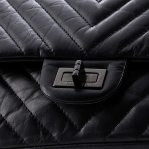 So Black Reissue 2.55 Flap Bag Chevron Aged Calfskin 225