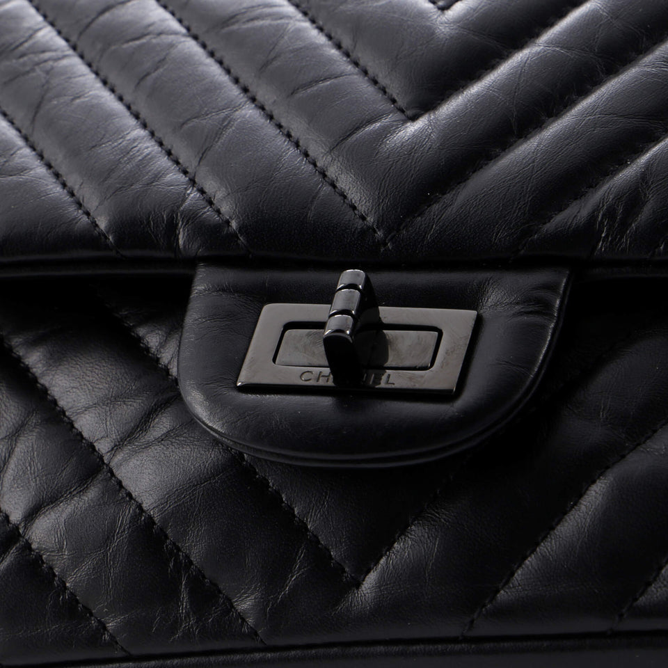 So Black Reissue 2.55 Flap Bag Chevron Aged Calfskin 225