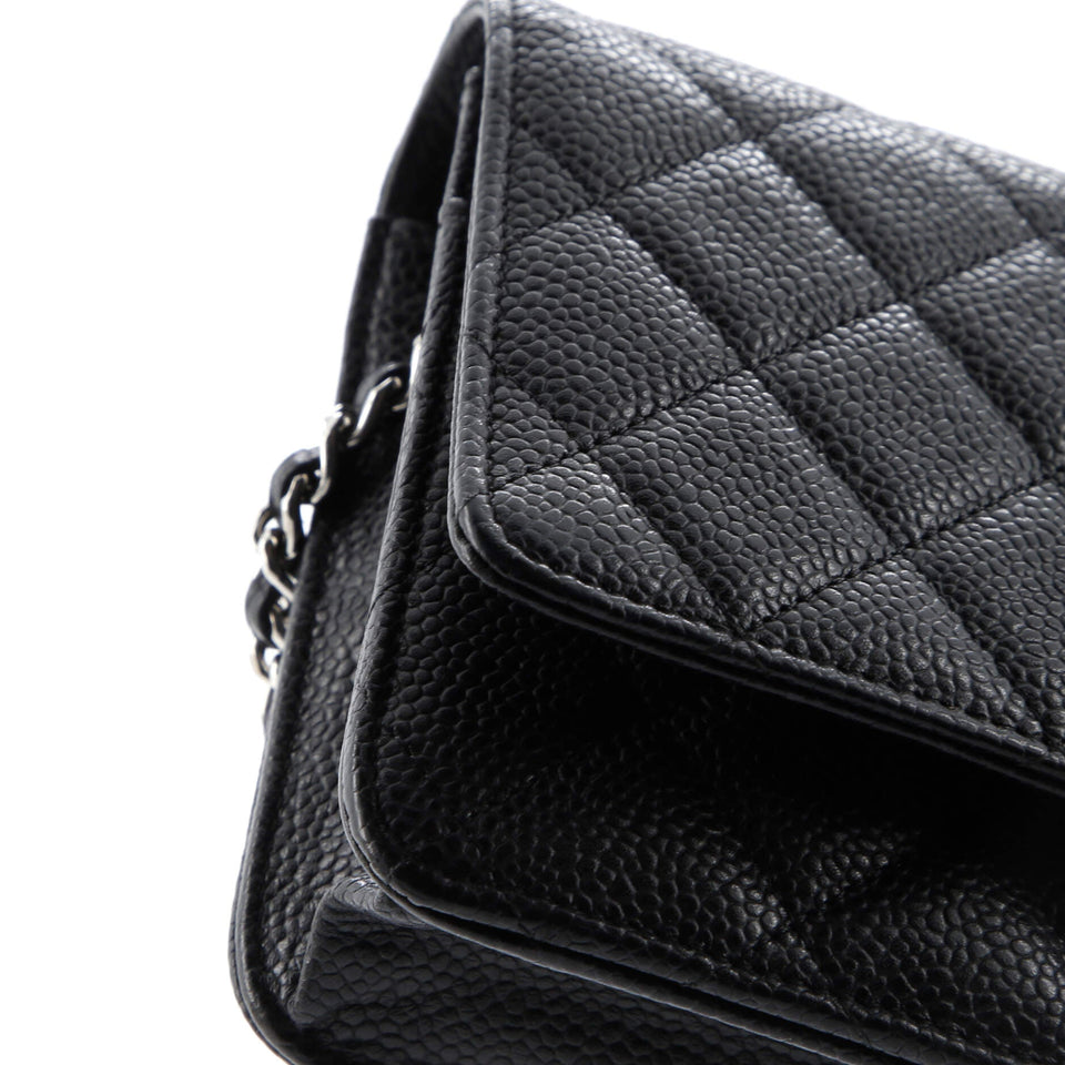 Wallet on Chain Quilted Caviar