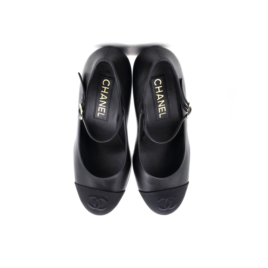 Women's CC Cap Toe Mary Jane Pumps Leather with Grosgrain