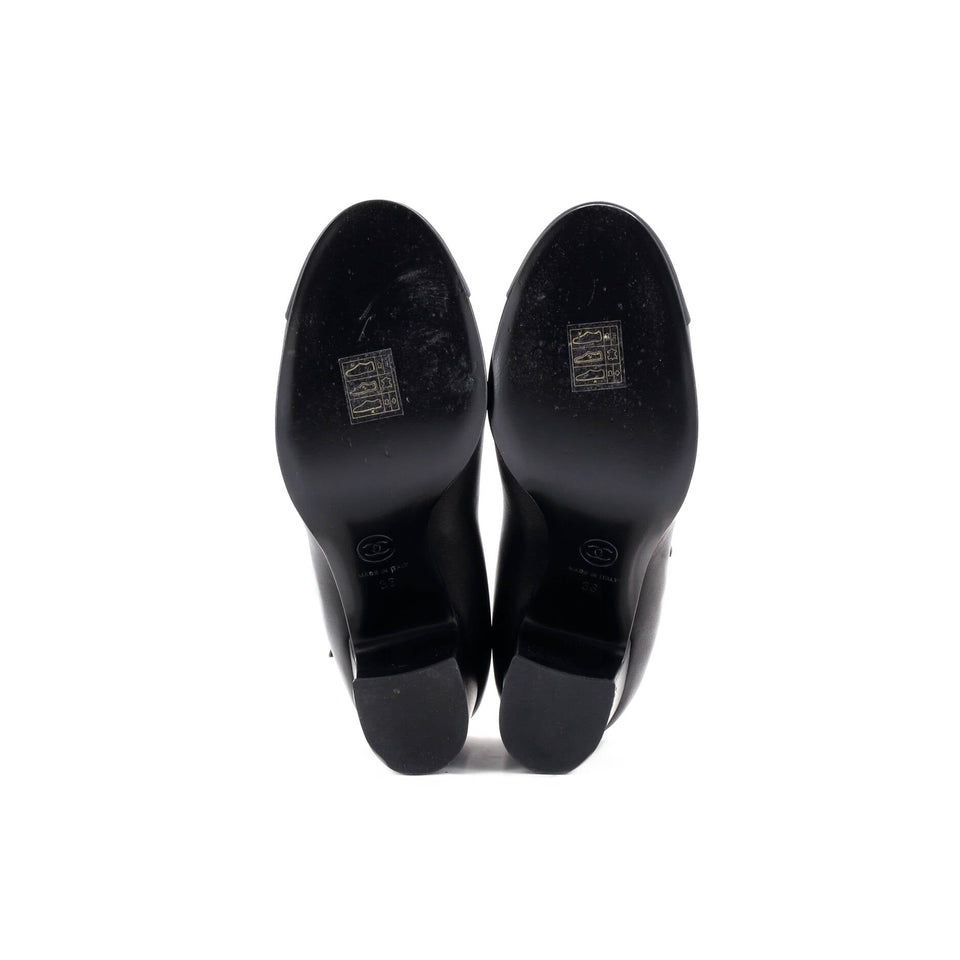 Women's CC Cap Toe Mary Jane Pumps Leather with Grosgrain
