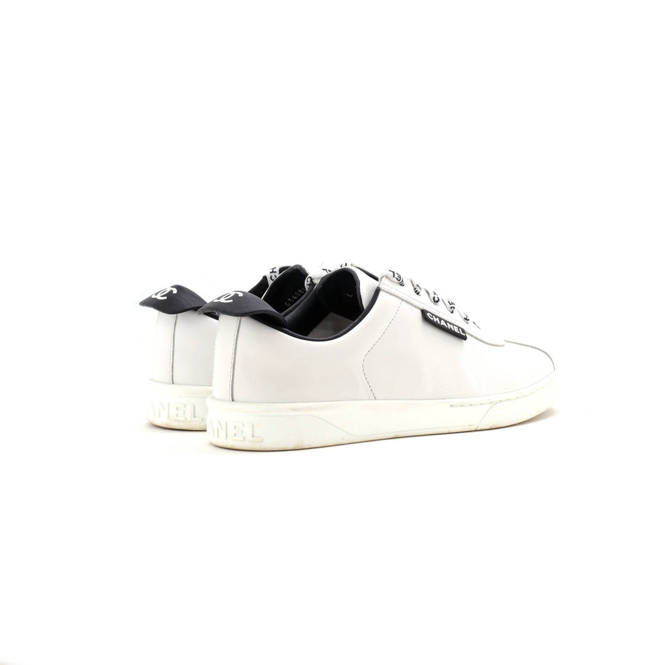 Women's CC Low-Top Flat Runner Sneakers Leather