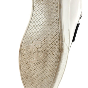 Women's CC Low-Top Flat Runner Sneakers Leather
