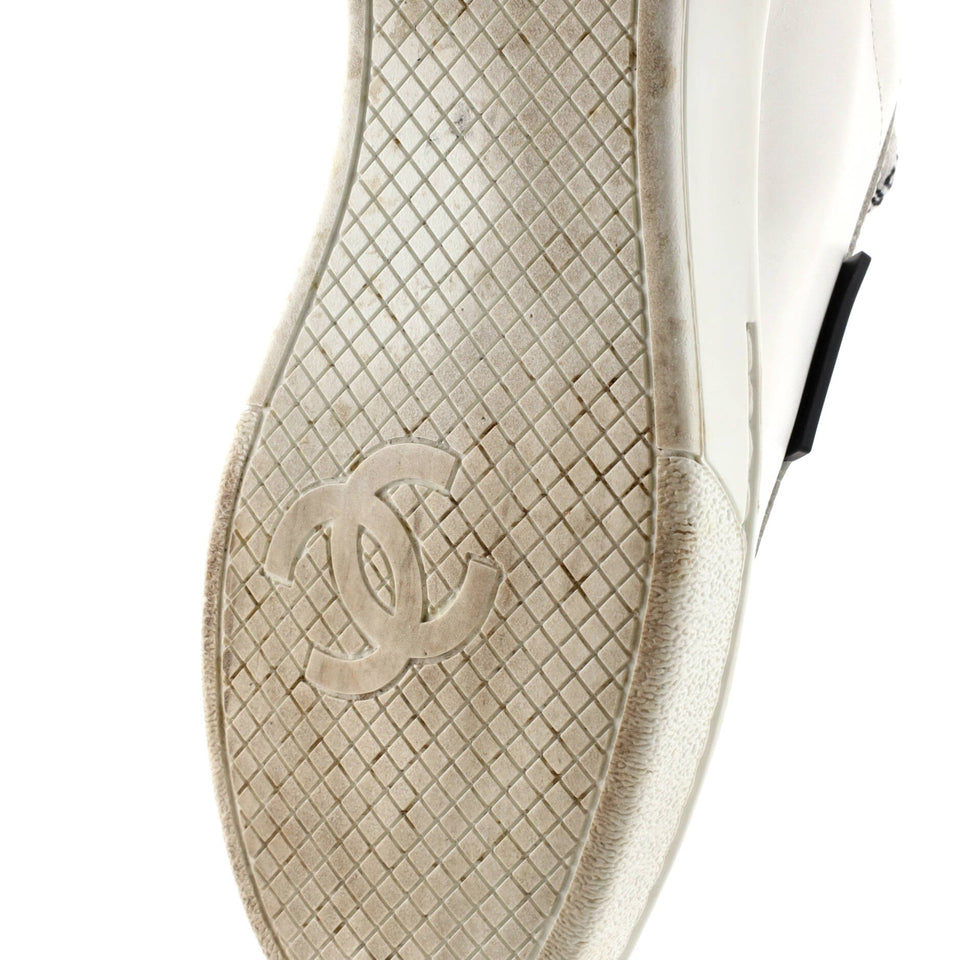 Women's CC Low-Top Flat Runner Sneakers Leather