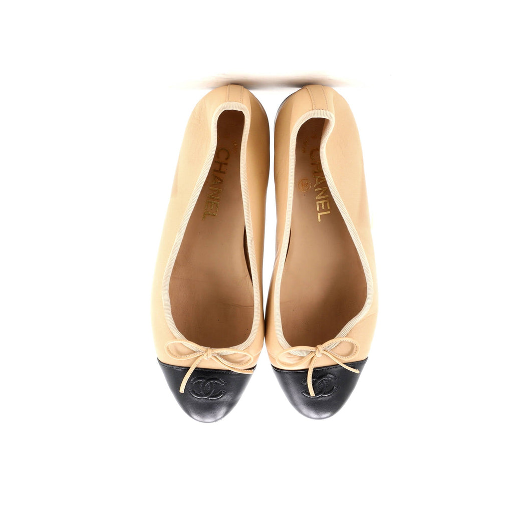 Women's CC Cap Toe Bow Ballerina Flats Leather