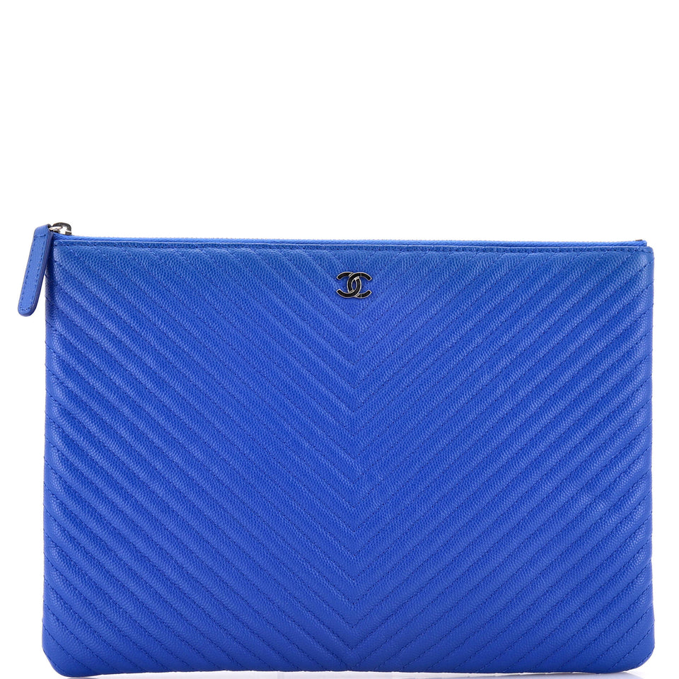 O Case Clutch Chevron Caviar Medium