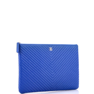 O Case Clutch Chevron Caviar Medium