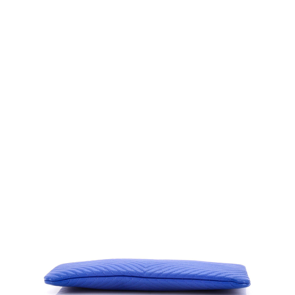 O Case Clutch Chevron Caviar Medium