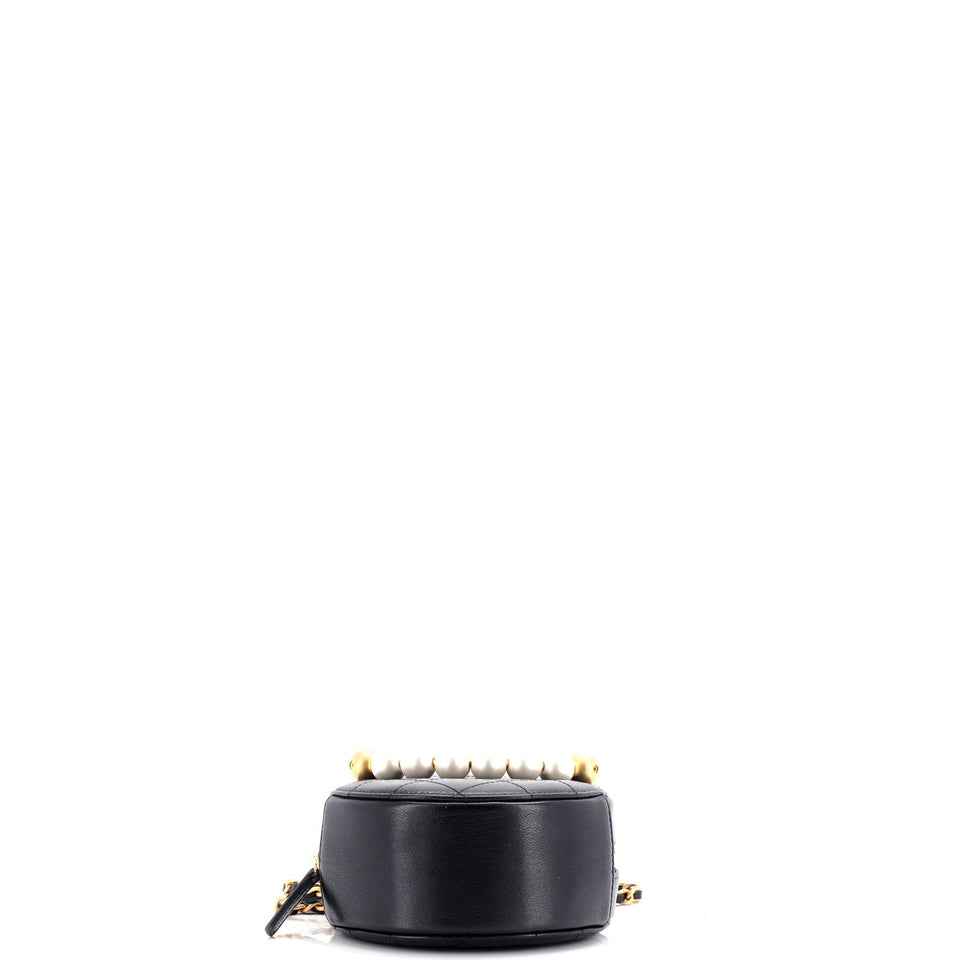 Chic Pearls Round Clutch with Chain Quilted Lambskin