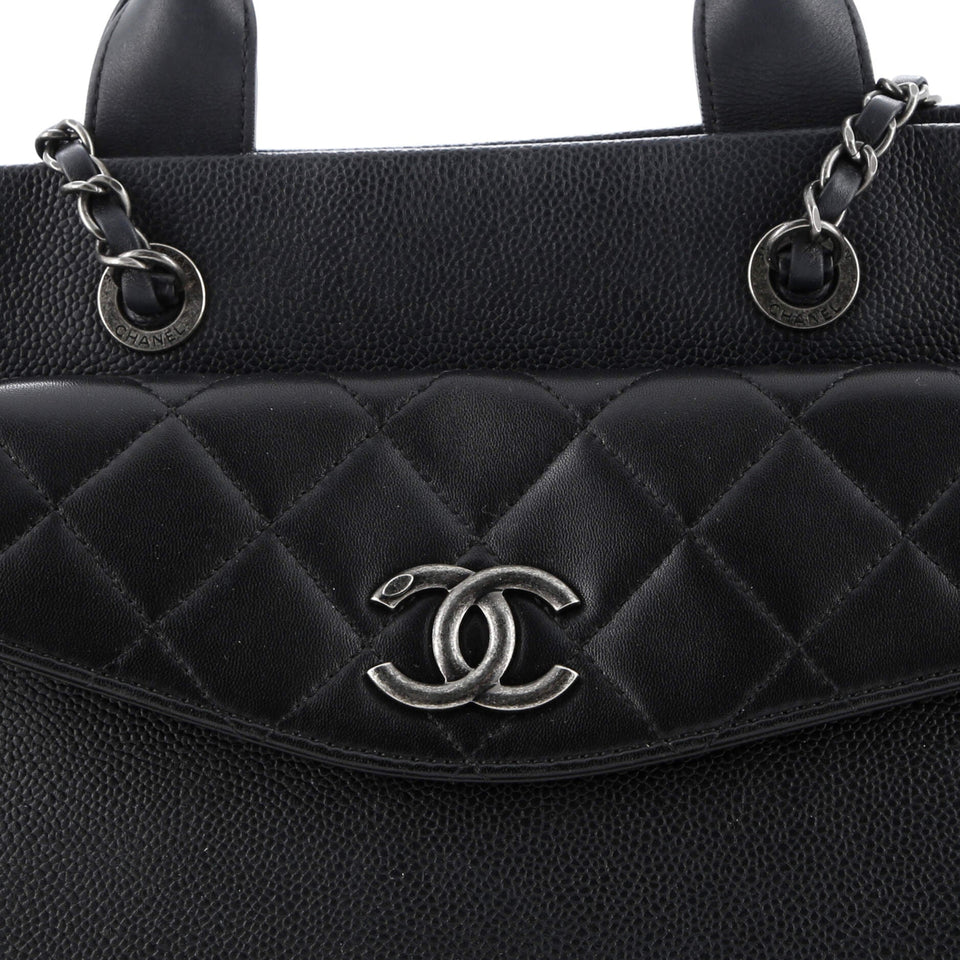 Coco Break Shopping Tote Caviar Large