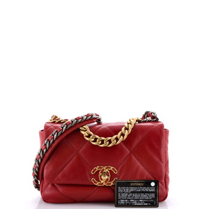 19 Flap Bag Quilted Leather Medium