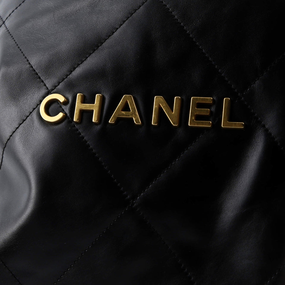 22 Chain Hobo Quilted Calfskin Large