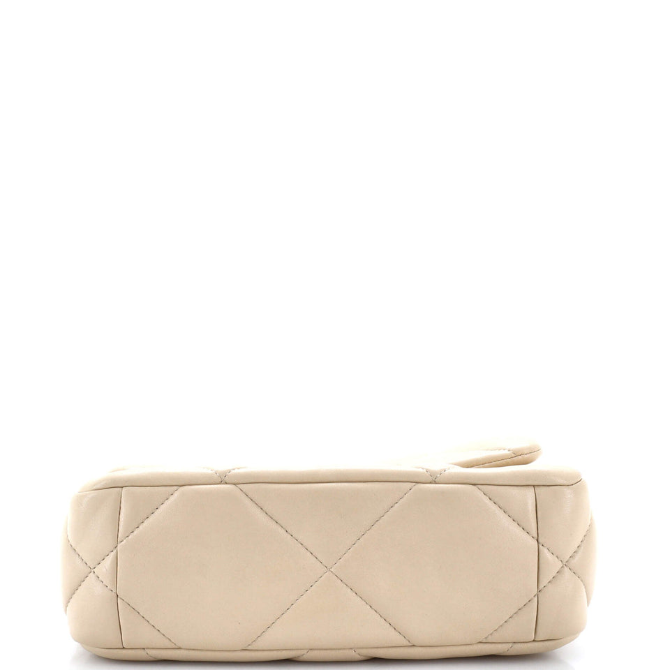 19 Flap Bag Quilted Leather Medium
