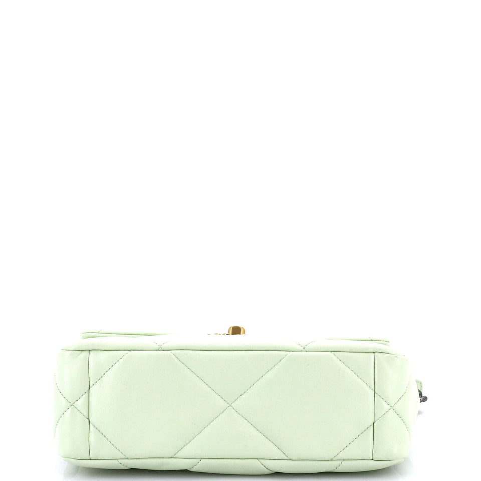 19 Flap Bag Quilted Leather Medium