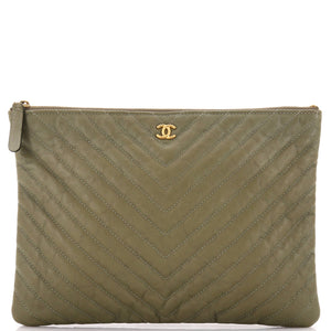 O Case Clutch Chevron Lambskin Medium