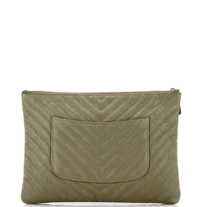 O Case Clutch Chevron Lambskin Medium