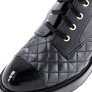 Women's Logo Pearl Cap Toe Lace Up Combat Boots Quilted Leather with Patent