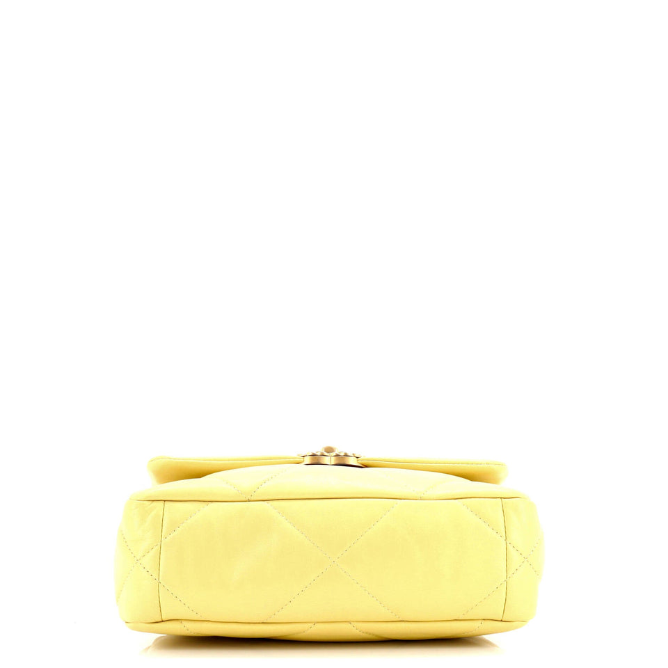 19 Flap Bag Quilted Leather Medium