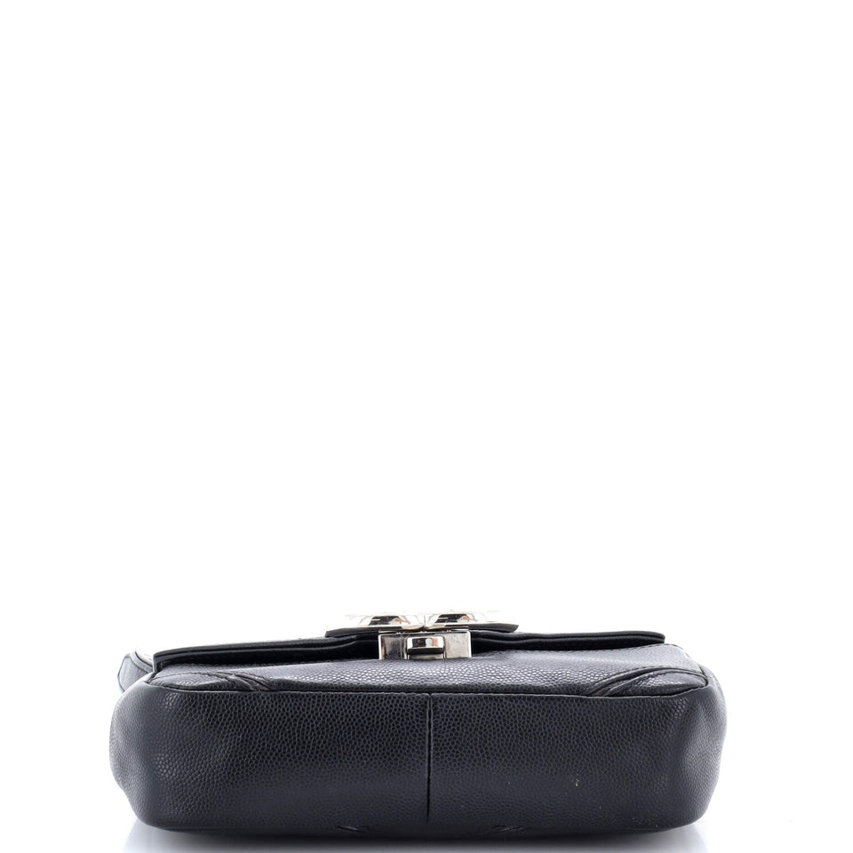 Macro Flap Bag Chevron Caviar Small