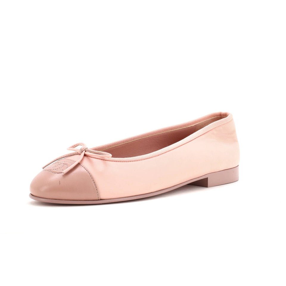 Women's CC Cap Toe Bow Ballerina Flats Leather