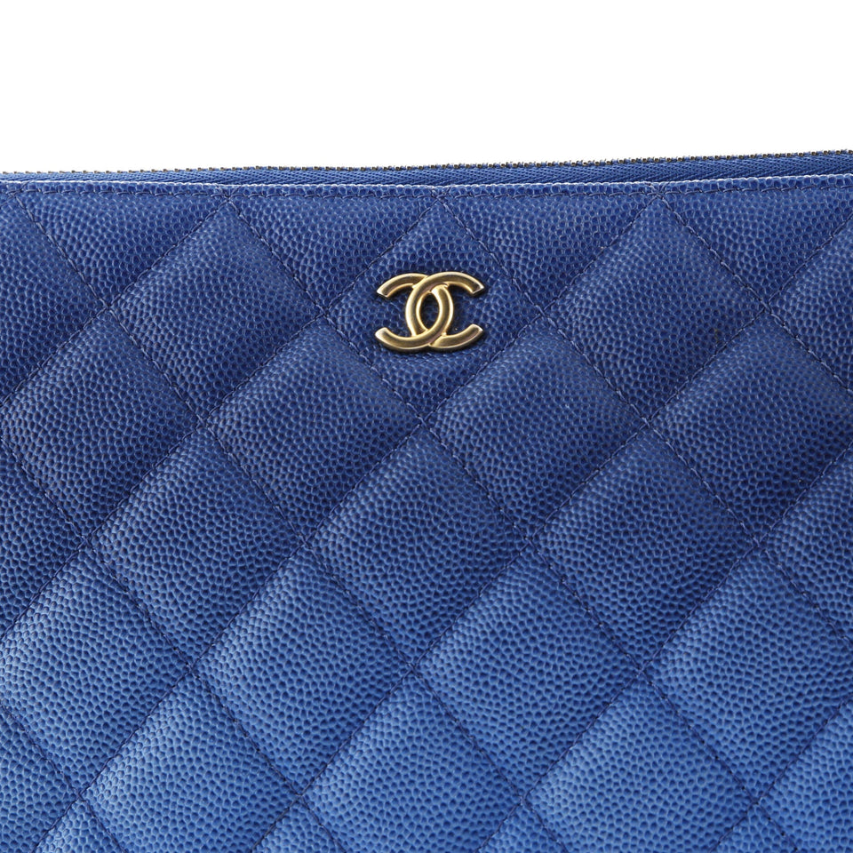 O Case Clutch Quilted Ombre Caviar Medium