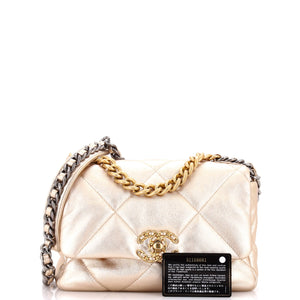 19 Flap Bag Quilted Leather Medium