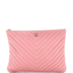 O Case Clutch Chevron Caviar Medium