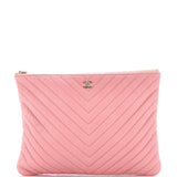 O Case Clutch Chevron Caviar Medium