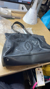 Caviar 31 Tote Caviar Large