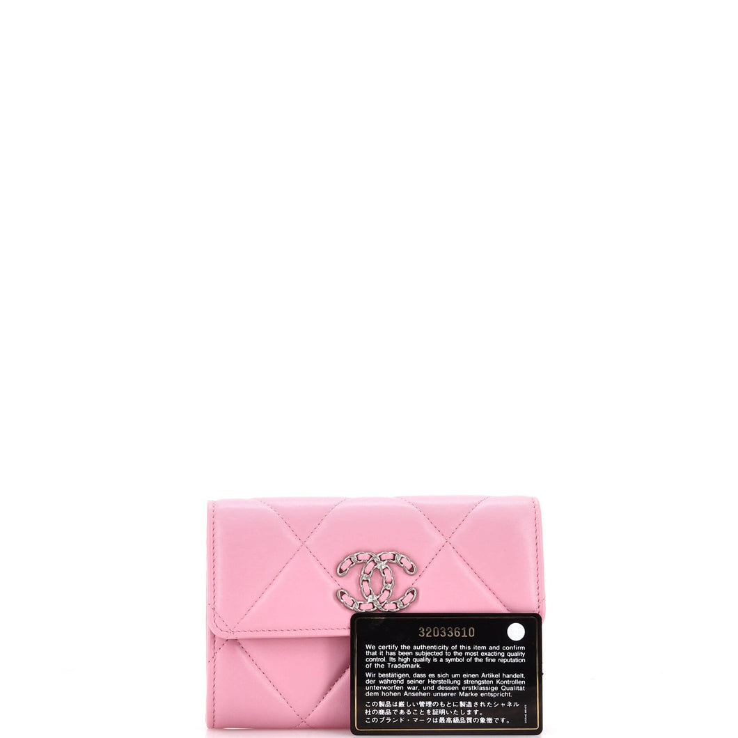 19 Flap Wallet Quilted Lambskin Small