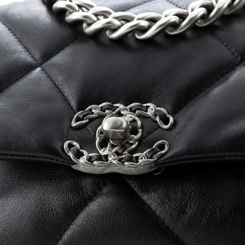 19 Flap Bag Quilted Leather Medium
