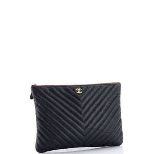 O Case Clutch Chevron Caviar Medium