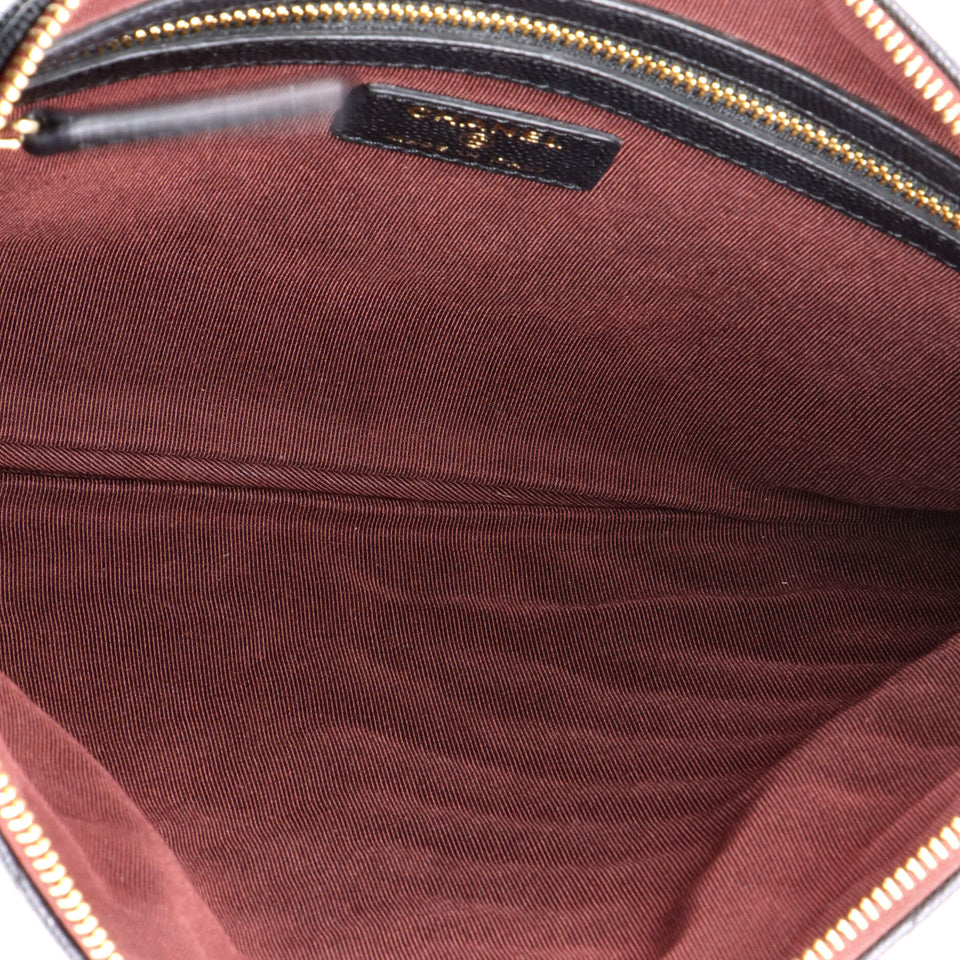 O Case Clutch Chevron Caviar Medium