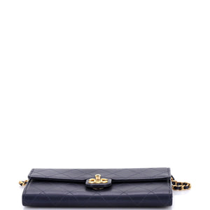Chic Pearls Clutch with Chain Quilted Goatskin