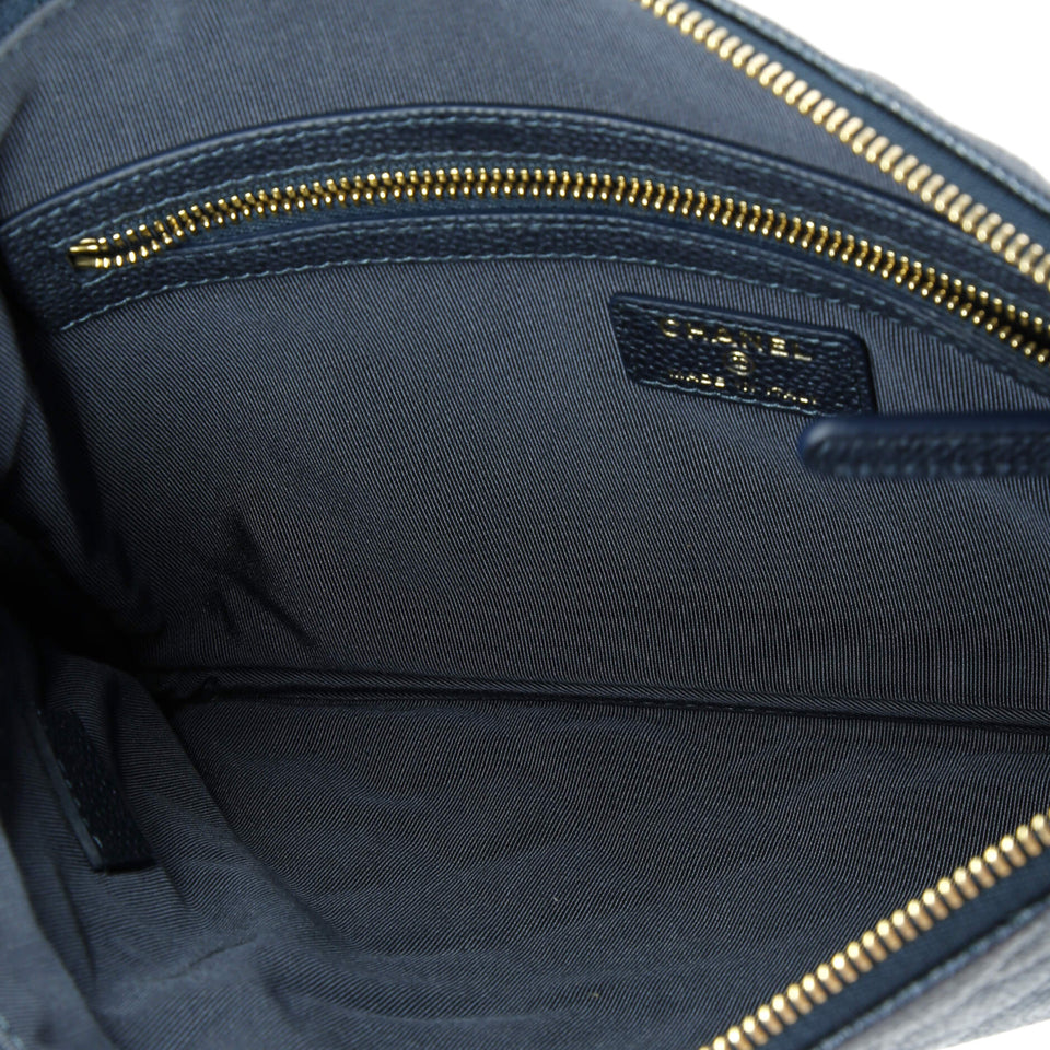 O Case Clutch Quilted Caviar Medium