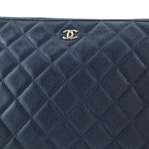 O Case Clutch Quilted Caviar Medium